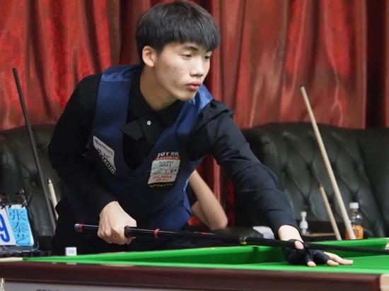 在防守端缺 在防守端缺