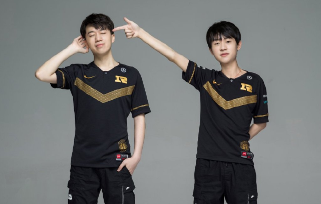 卡与格雷罗 卡与格雷罗